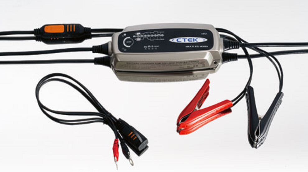 Chargeur Batterie Intelligent 6V 12V 3.8A Compensation Automatique Température